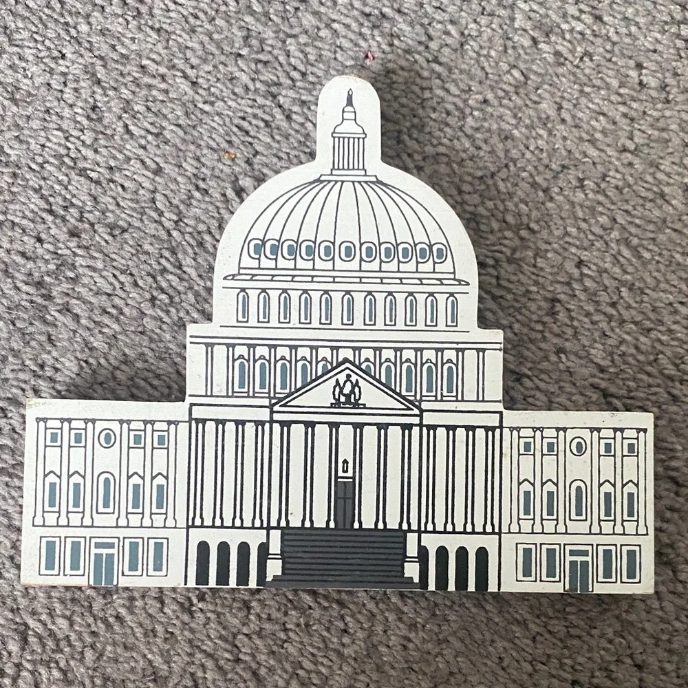The Cats Meow Capitol Building - Picture 2 of 4